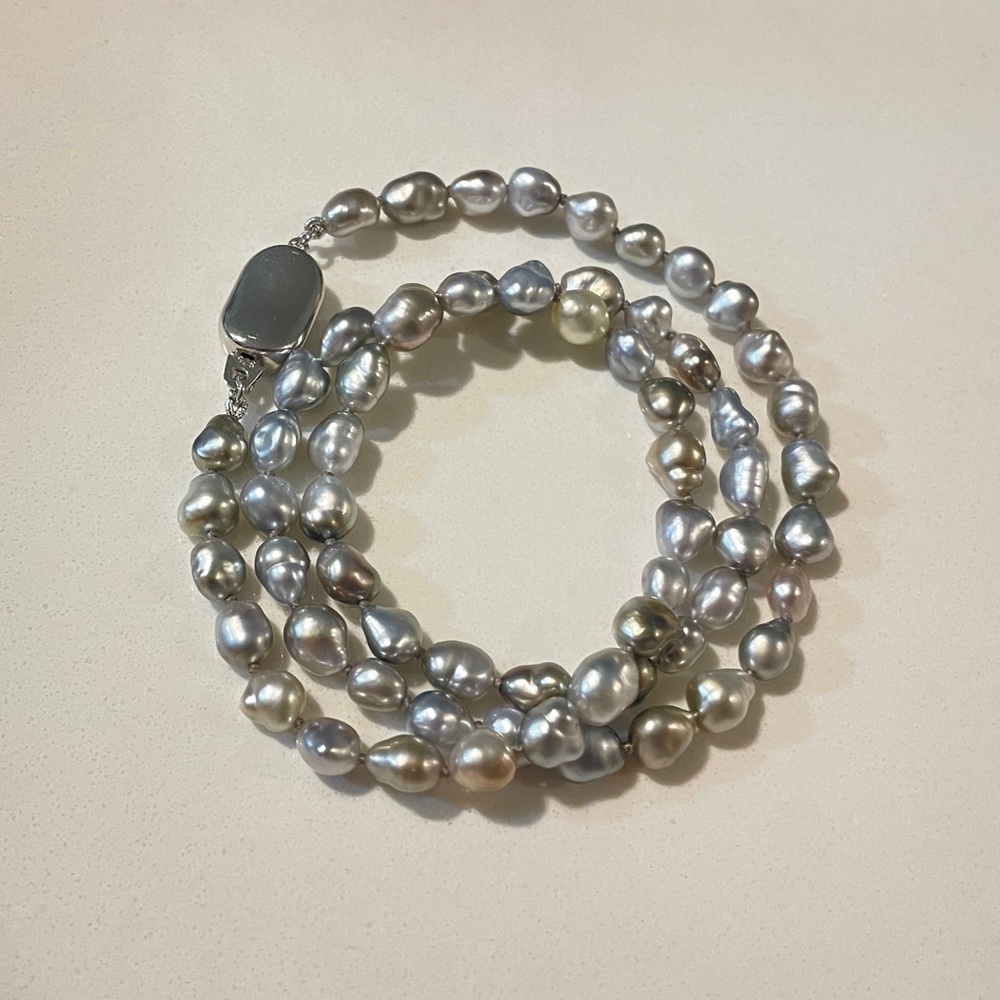 tahitian Keshi necklace